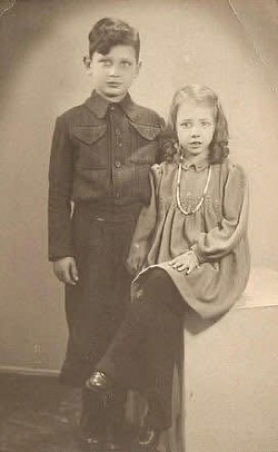 17 January 1934 | A Dutch Jewish girl, Henriette Charlotte Blocq, was born in Amsterdam.  In September 1942 she was deported from #Westerbork to #Auschwitz. She was murdered in a gas chamber after selection together with her brother Abraham.