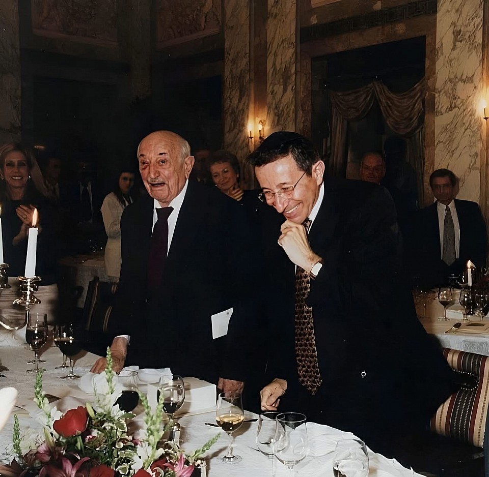 Simon Wiesenthal nacque il 31 dicembre 1908. 